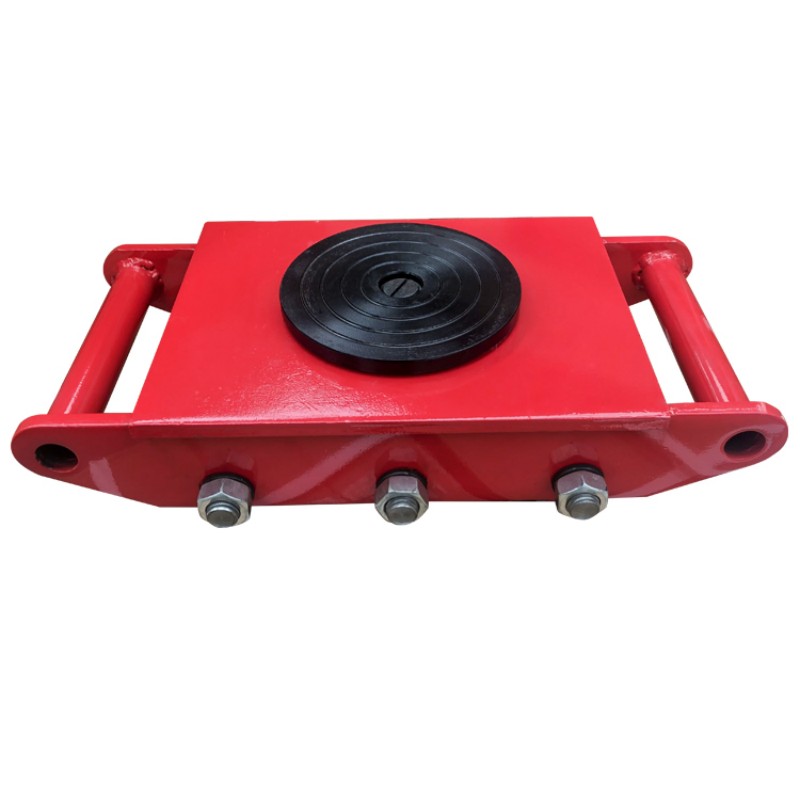 Straight-Moving Transport Tank Vehicle